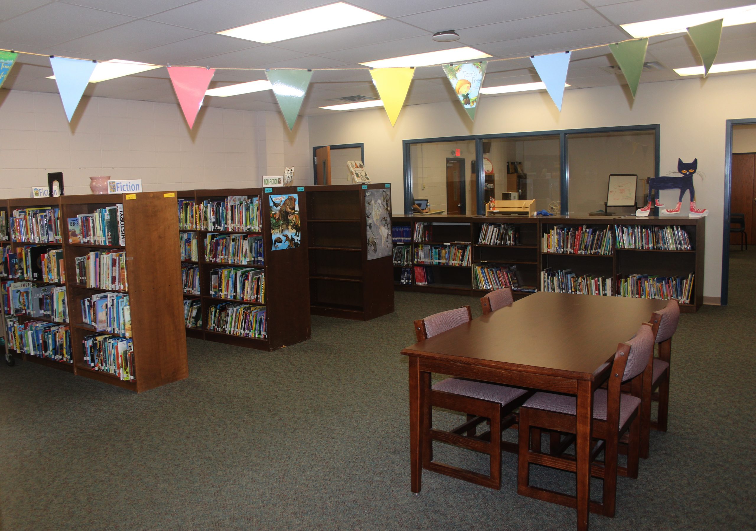 Library with New Technology Room